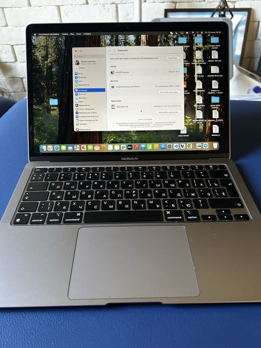 Macbook air 13    m1    2020 8 gb 256 gb
