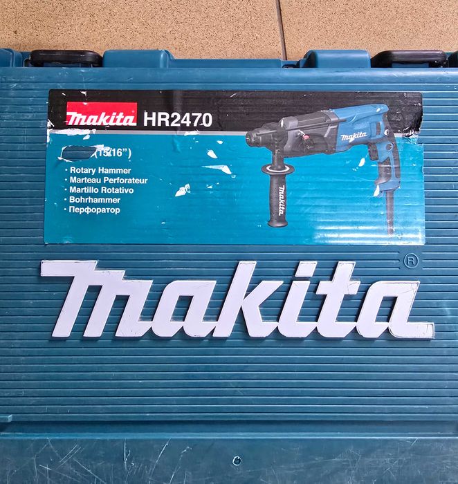 Перфоратор MAKITA HR 2470