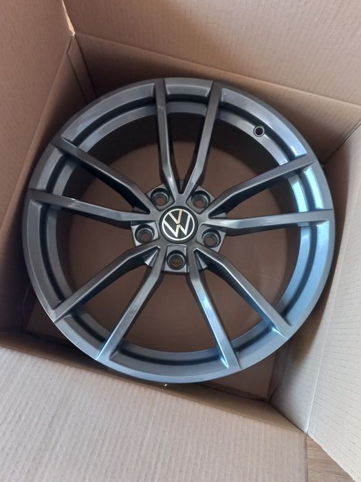 17"Vw Poteria Gunmetal 7.5j et40 Golf Passat Tiguan Touran Caddy Seat Škoda Чисто Нови
