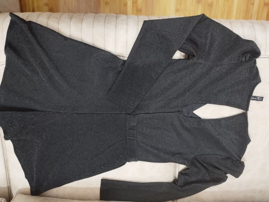 Гащеризон Amisu
Размер 36 
Гр.Шумен, куриери 
15 лв.