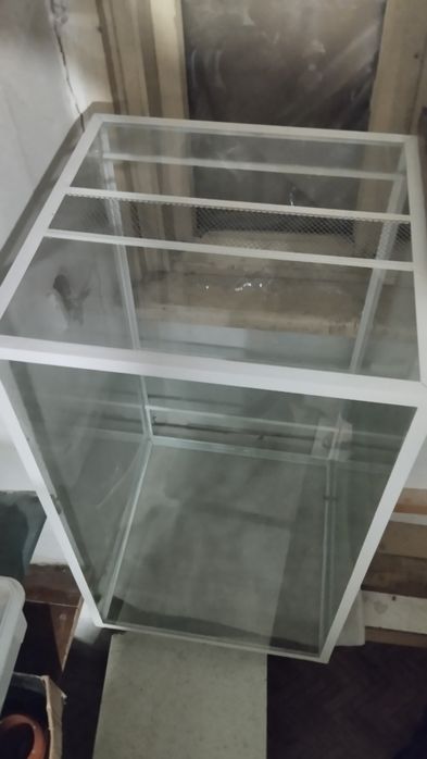 Продам новый террариум