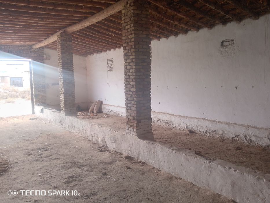 Manashu sklad sotiladi