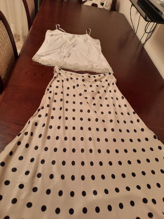 Продам вечерные наряды