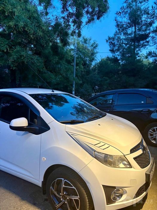 Chevrolet spark 2015