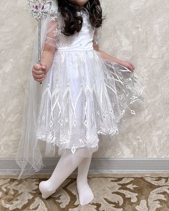 Платье снежинкк снегурочка на 6-7 лет