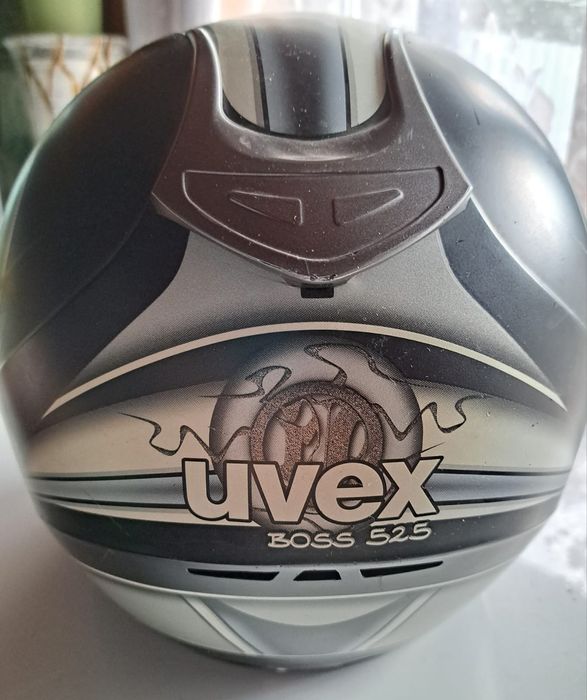 Мото шлем фирмы UVEX