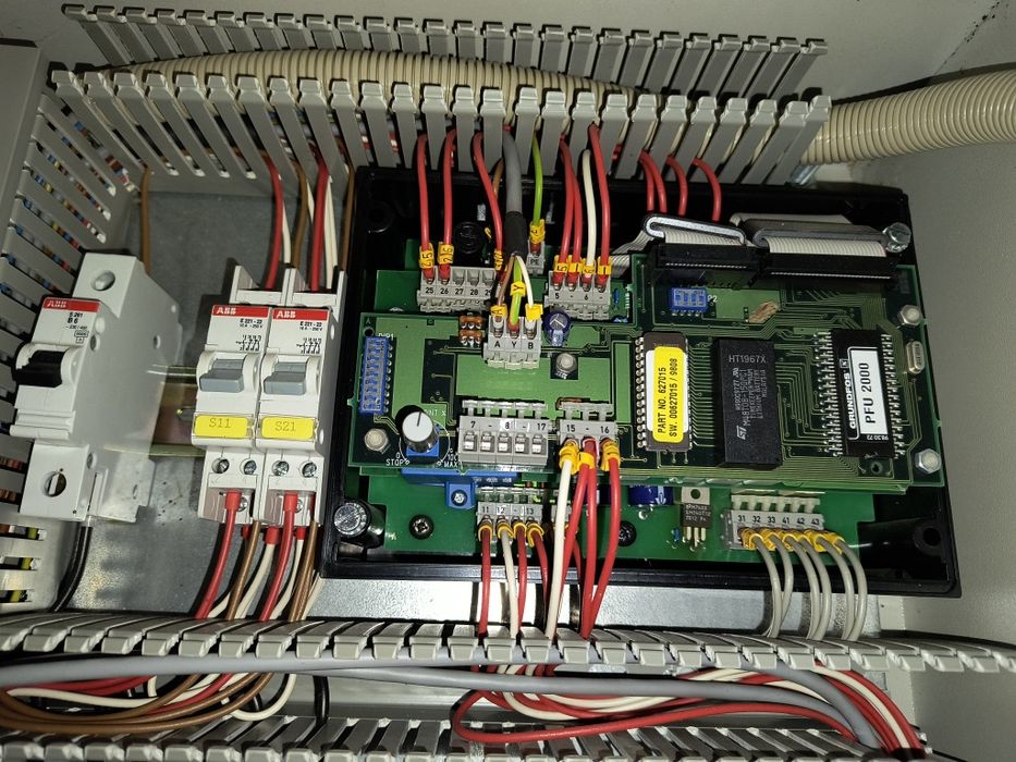 Командно табло Grundfos 2000