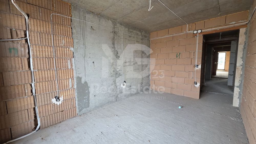 Продава се Двустаен апартамент в Пловдив, Остромила - 66 кв.м за 1302 €/кв.м - Снимка #4