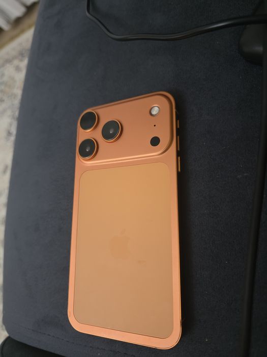 Айфон XR  в корпусе 17 айфон