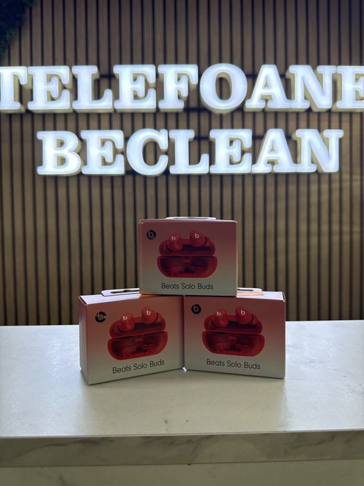 Beats Solo Buds Transparent Red