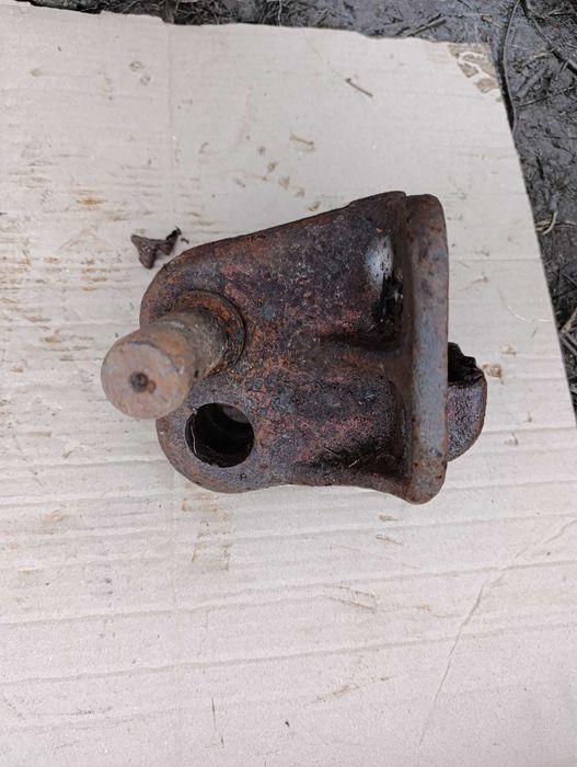 Запчасти на плуг.    .    .