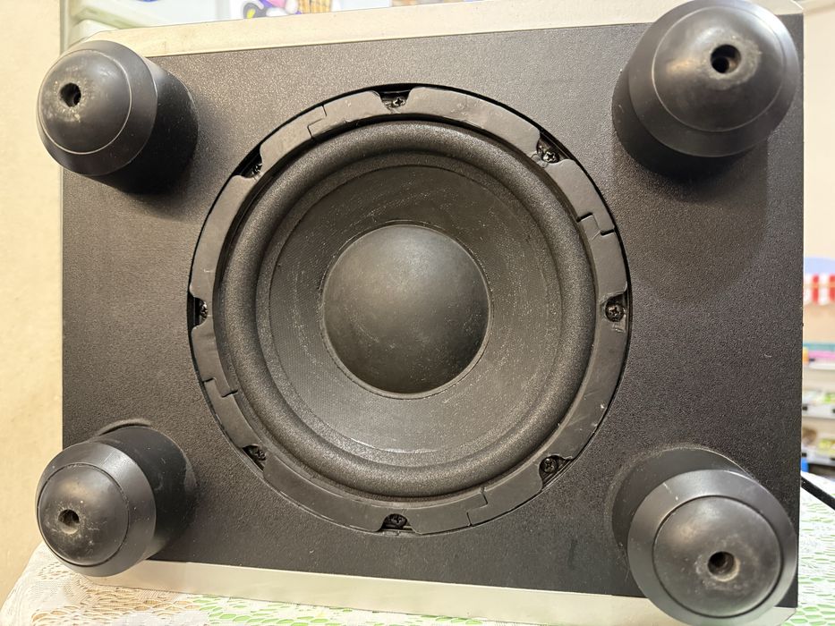 JBL SUB-140 Subwoofer 8”
