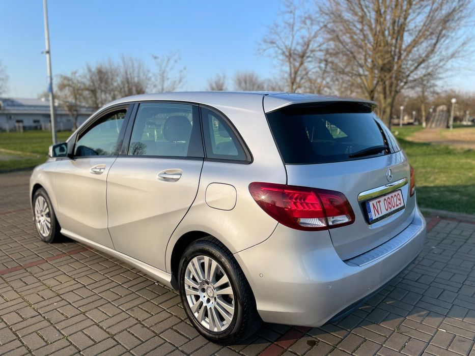 Mercedes B180 2015