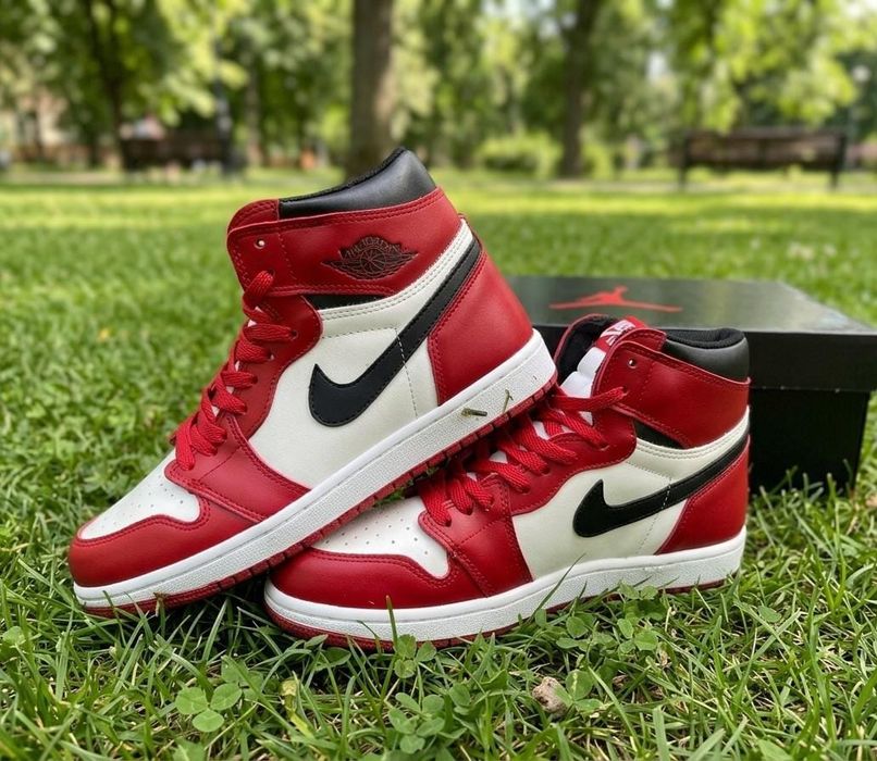 Adidasi Jordan 1 High Chicago Red