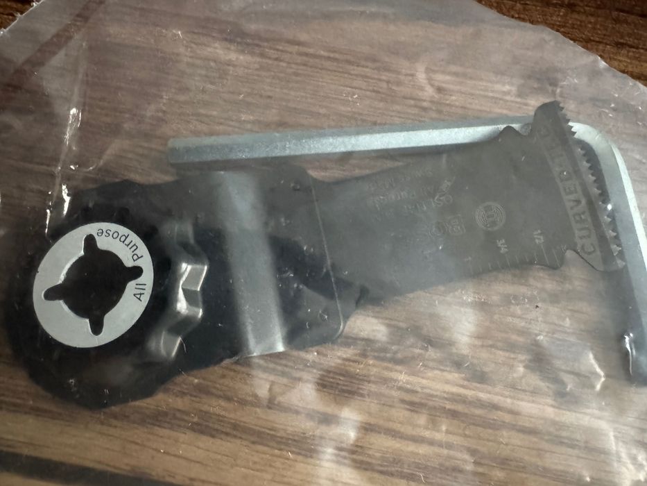 Bosch Мулти резач GOP 12V-28 произведен 03/2025, Ново- Multi Tool