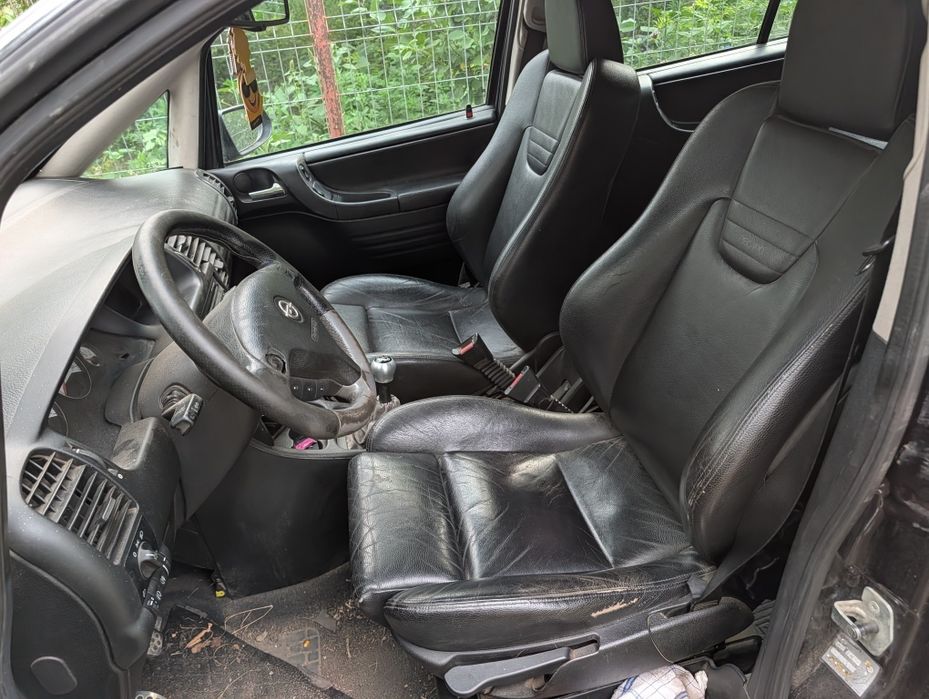Opel Zafira OPC 2.0 Benzină