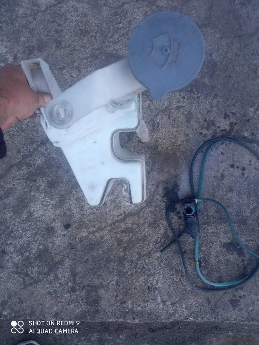 Казанче за течност за чистачки за Nissan Juke 1.5 CDI