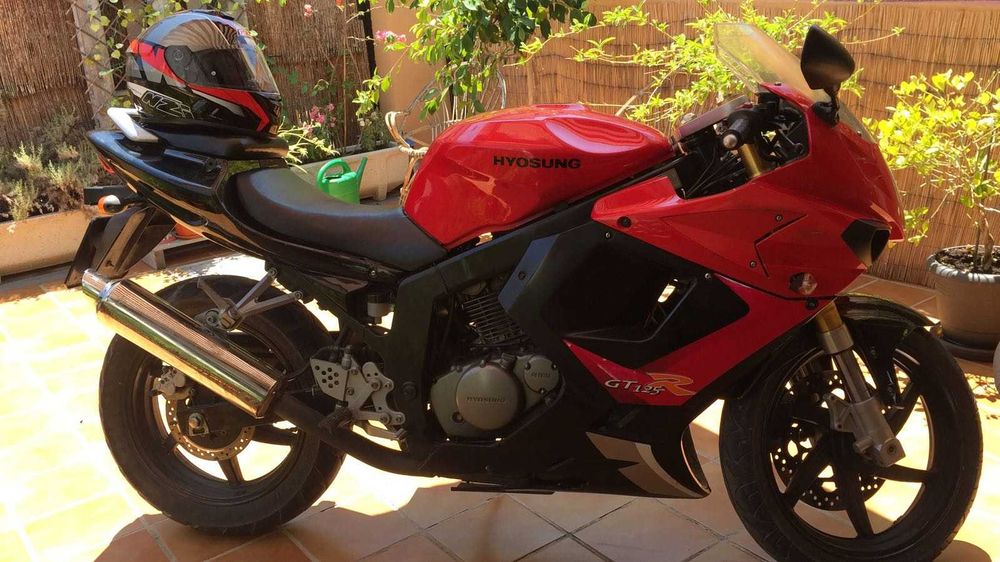 HYOSUNG 125 gtR moto