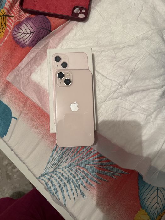 iPhone 13 б/у в хорошем состояние