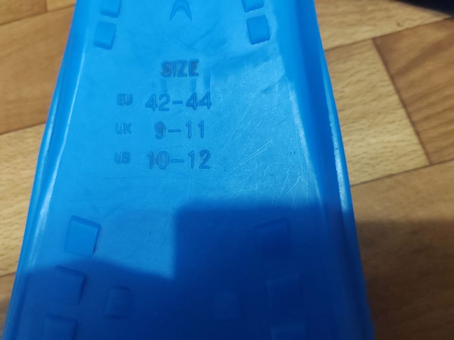 Продам ласты и лопатки