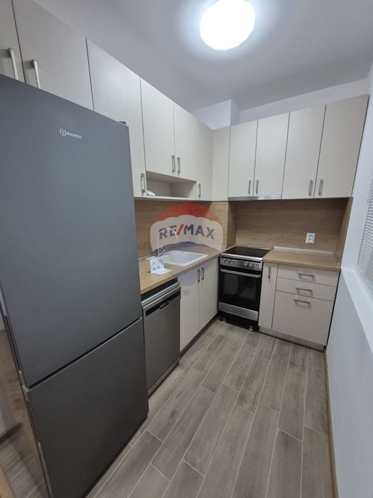 Дава се под наем Тристаен апартамент в Варна, Трошево - 92 кв.м за 498.27 € - Снимка #2