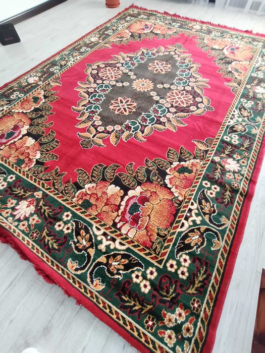 Продаю ковры на 2х3