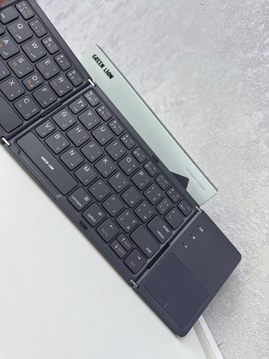 Green lion Bluetooth Keyboard