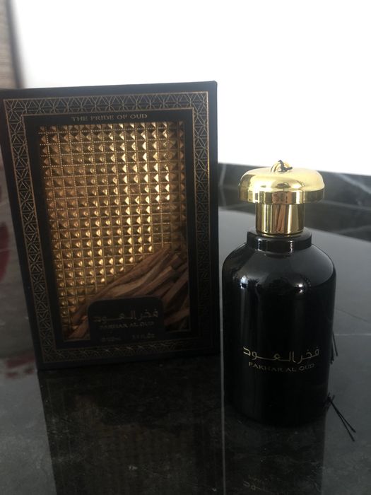 Vând parfum arăbesc pentru bărbati