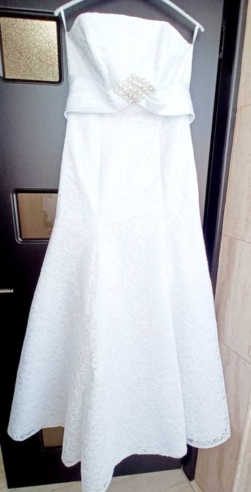 Vand rochie de mireasă