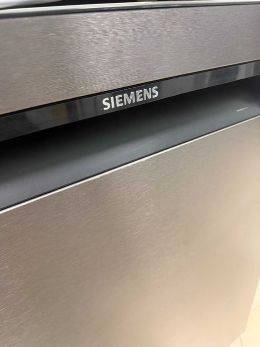 Съдомиялна машина Siemens SN15ZC80CS