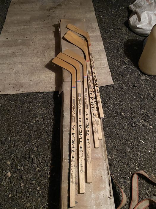 Продам клюшки ссср Тисса .детские!