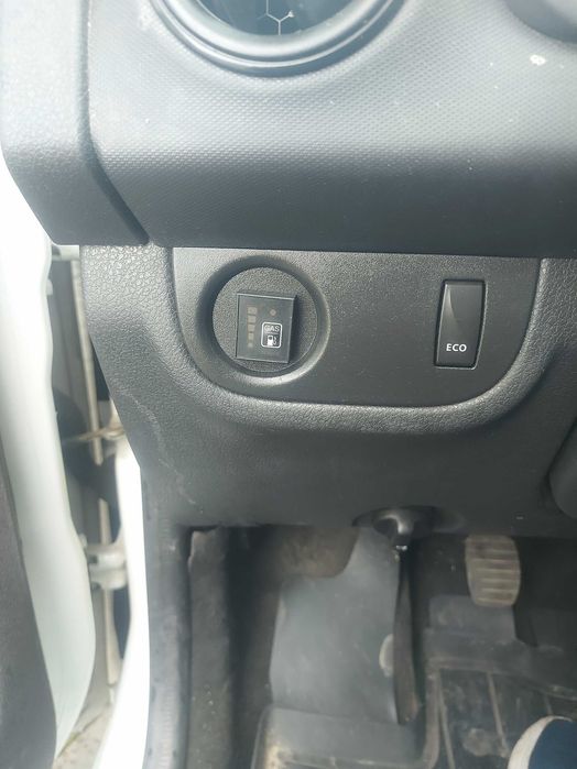 vand dacia logan