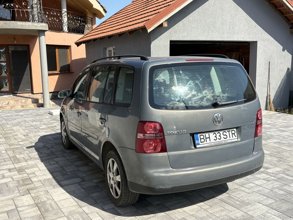 VOLKSWAGEN Touran 2004 — imagine 3