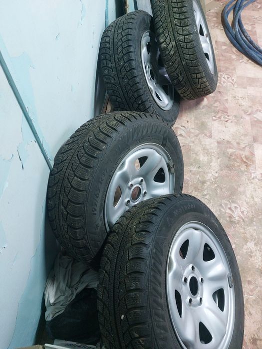 Продам шины с дисками