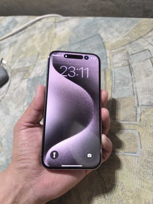 IPhone 15 pro 256 gb