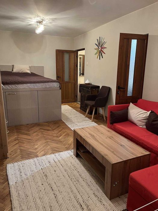 Продаваме тристаен апартамент в Надежда 4