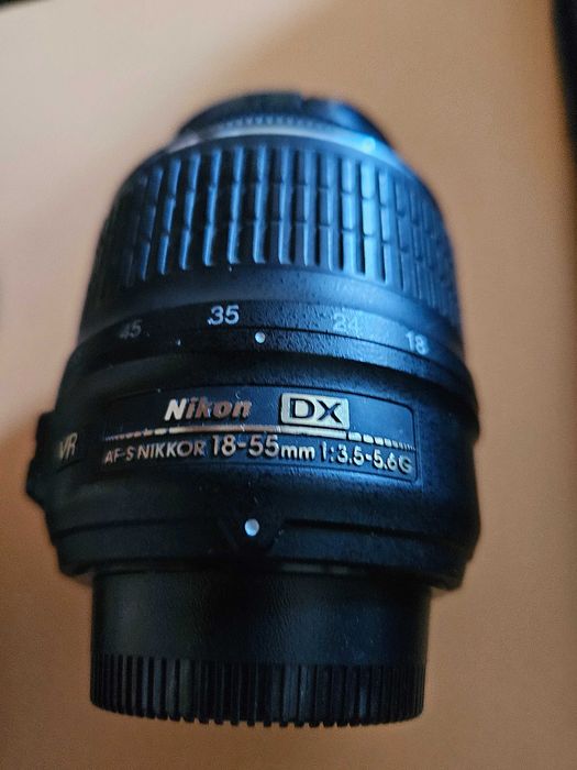 Фотоапарат NIKON D3100 с 2 обектива, чанта и други