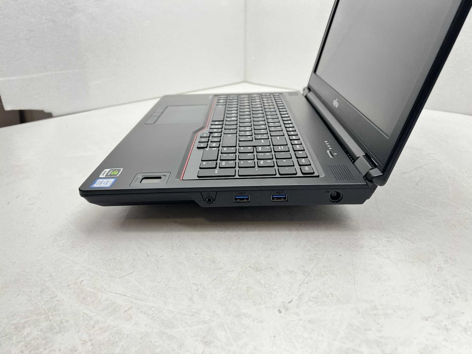 реновиран Mobile Workstation Fujitsu CELSIUS H780 15.6" i7-8750H 16GB 510GB клас А с Гаранция