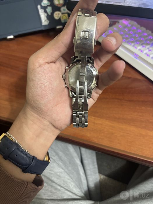 Продаю часы tissot