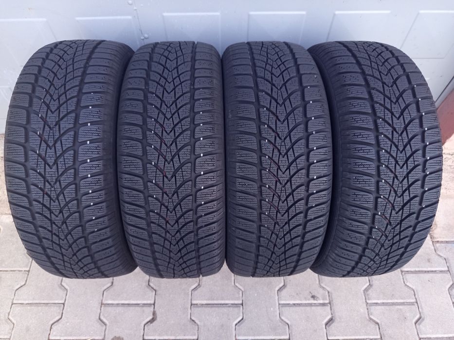 205/55/16 Dunlop (0220) Зимни Гуми