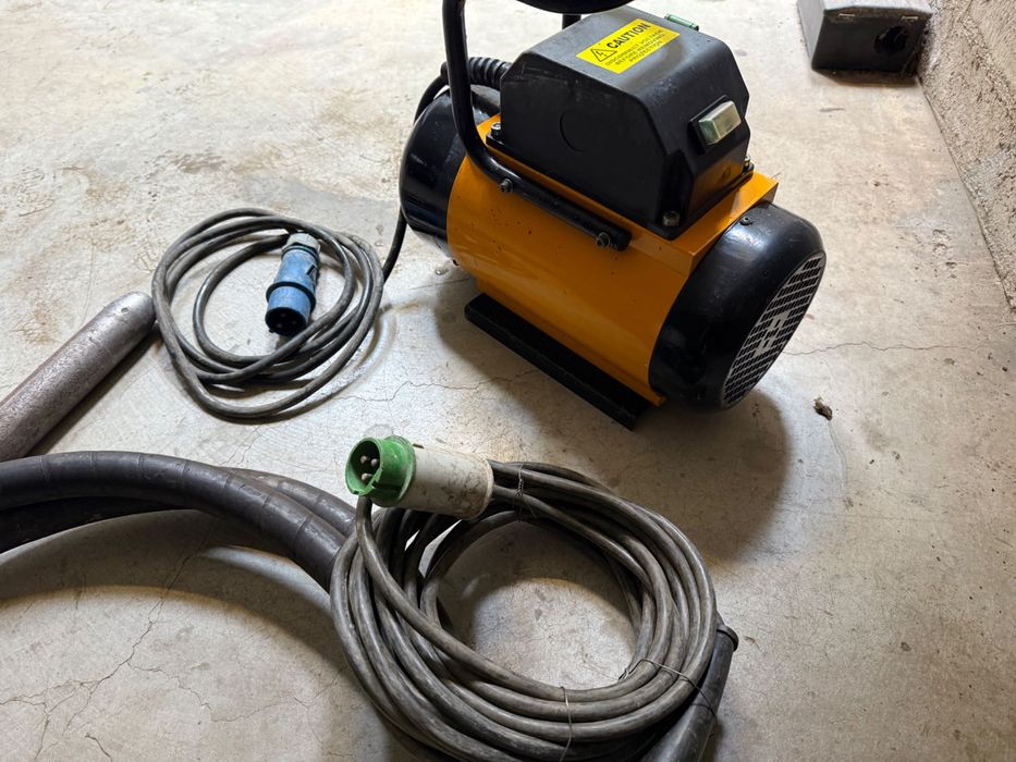 Vibrator pentru beton - Italia