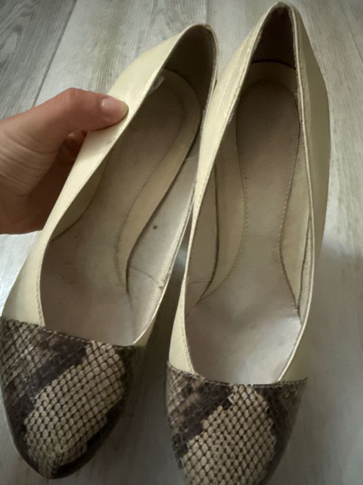 Pantofi cu platformă înalți