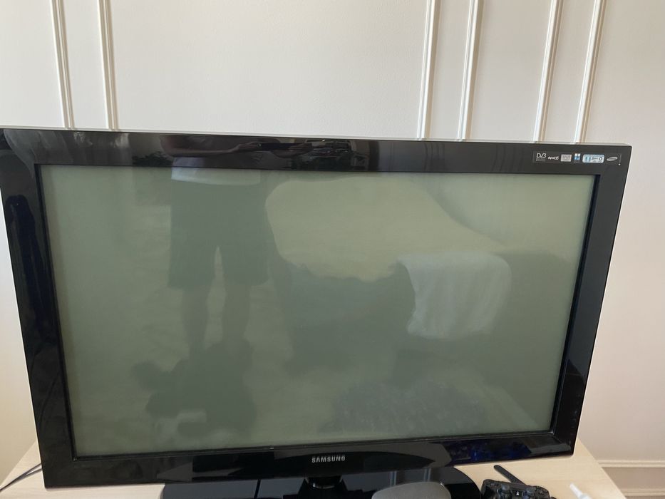 Продам телевизор самсунг