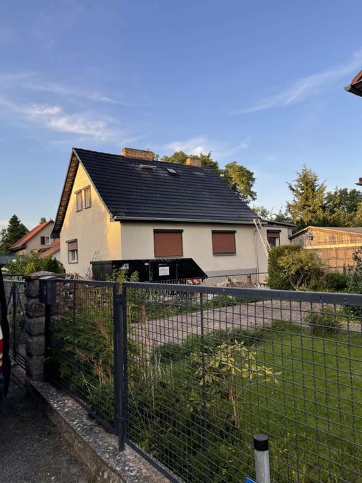 Reparații acoperisuri montaj dulgherie montaj țiglă metalica masardari montaj țiglă ceramica Reparații de urgență foișoare izolati acoperis bloc.