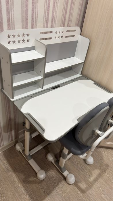 Продам парту б/у