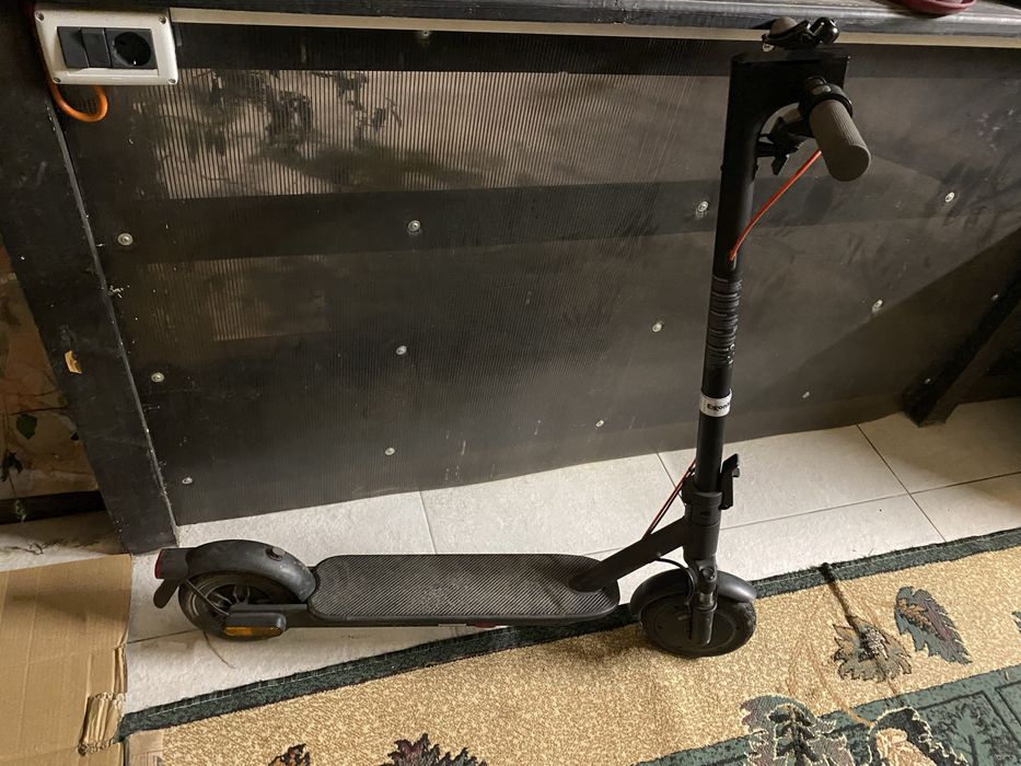 Trotinetă electrică Navee Easyride 25 pro