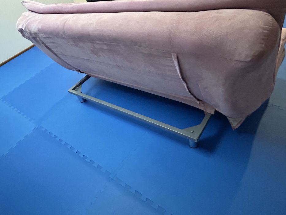 Canapea extensibila fimensiune 1,80 /1,20