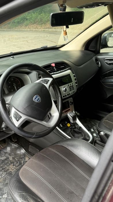 Lancia Delta – 1.6 Diesel – 2012 – 220.000 km