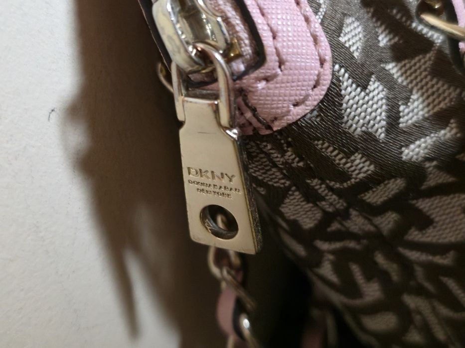 DKNY оригинална дамска чанта