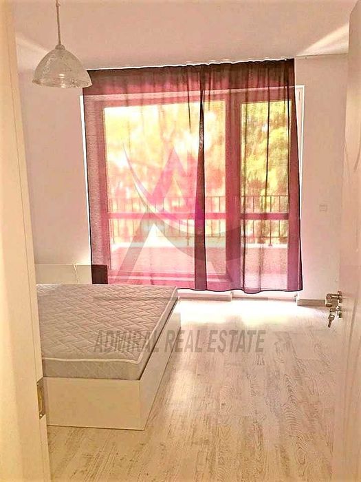 Дава се под наем Двустаен апартамент в Варна, Цветен квартал - 77 кв.м за 409 € - Снимка #2